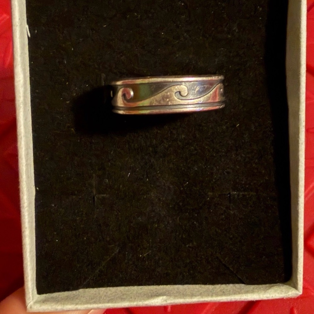 Elegant Silver wave Ring